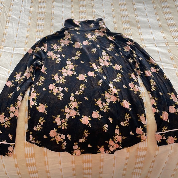 2 Piece Silky Soft Victoria Secret Pajama Set - Picture 2 of 10